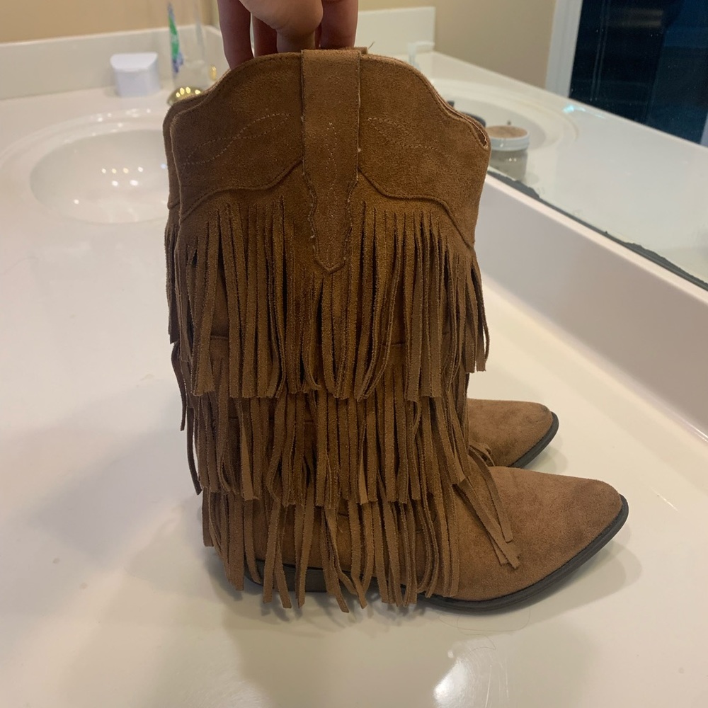 COCONUTS boots size 7 womens